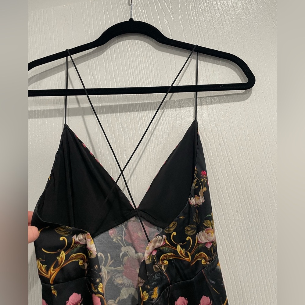 Alice + Olivia Milta Floral Satin Mermaid Slipdress - Picture 3 of 8